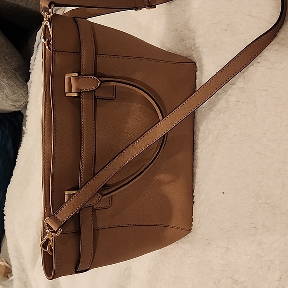 Michael kors purse - Picture 5 of 6